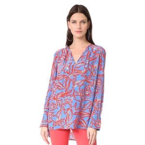 Diane Von Furstenburg 100% silk blouse